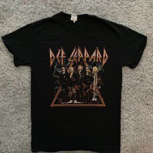 Def Leppard 2018 US Tour T-Shirt. Small.